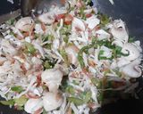 A picture of step 3 of Corn & Mix Vegetable Oats Soup.