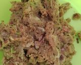 A picture of step 1 of Aloo Qeema.