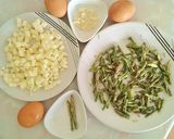Foto del paso 3 de la receta Tortilla de espárragos silvestres y calabacín