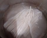 Foto langkah ke 1 dari resep Char Kway Teow (Kwetiau Goreng).
