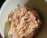 Foto langkah ke 3 dari resep Nugget Mie Praktis.