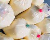 Hình bước làm 1 của món Sữa chua dẻo