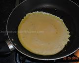 A picture of step 3 of Egg Spaghetti.