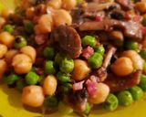 Foto del paso 5 de la receta: Garbanzos con verduras y jamoncito