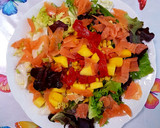 Foto del paso 1 de la receta: Ensalada de salmón 🥗