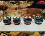 A picture of step 10 of Monster cupcakes.