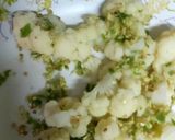 A picture of step 3 of Cauliflower Pakodas/Gobhi ke Pakore.