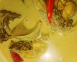 Gambar langkah 4 resipi Ayam Masak Lemak Cili Padi dan Cili Merah.