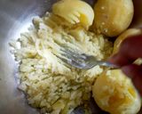 Foto langkah ke 2 dari resep Hotteok Kentang.