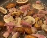 A picture of step 2 of Grilled mushroom and mozzarella cheese salad with soy sauce.