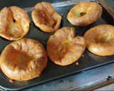 Foto del passaggio 3 della ricetta Yorkshire Pudding
