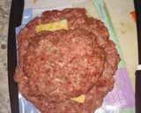 Foto del paso 4 de la receta: Hamburguesa de res con champiñones rellena de queso