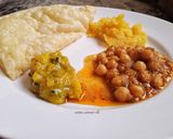 A picture of step 11 of Halwa puri channay tarkari.
