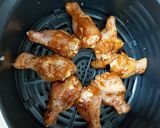 รูปขั้นตอนการทำที่ 4 ของ ปีกไก่บนปาปริก้า ทอด by air fryer