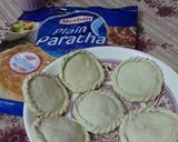 A picture of step 4 of KechoSamos (Vegitable Samosay in Kachori Style).