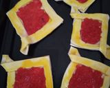 Foto langkah ke 3 dari resep Puff pastry strawberryjam.