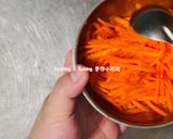 滴雞精、涼拌雞絲「一雞二用，營養湯品與開胃涼菜」的食譜步驟3照片