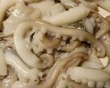 Spaghetti with octopus and fresh tomato sauce recipe step 1 photo