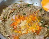 A picture of step 6 of Maharashtrian Lunch Thali of Bhakri, Vangyache Bharit, Phodniche Varan, Gul aani Tup.