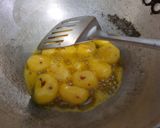 कश्मीरी आलू दम(kashmiri aloo dum recipe in Hindi) रेसिपी चरण 2 फोटो
