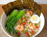 Foto langkah ke 5 dari resep Ramen Kwetiau.