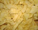 A picture of step 4 of Pakora Curry.