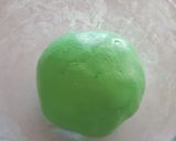 A picture of step 3 of Pandan Glutinuos Rice Ball with Coconut Sugar Filling.