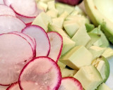 Foto del paso 2 de la receta: Ceviche de merluza con salsa de mango y jengibre