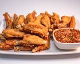 รูปขั้นตอนการทำที่ 16 ของ ปีกไก่ทอดเกลือ กรอบนอกนุ่มใน เครื่องปรุงน้อย อร่อยฟินมาก