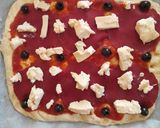 Foto del passaggio 4 della ricetta Pizza dai mille sapori #vegan