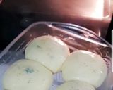 A picture of step 7 of Coriander Buns.