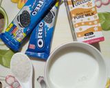 A picture of step 1 of Oreo shake.