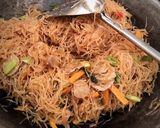 Foto langkah ke 4 dari resep #15 Bihun Goreng.
