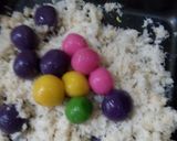 Foto langkah ke 5 dari resep Klepon Pelangi isi Gula Merah.