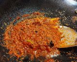 A picture of step 4 of Restaurant style Malai pyaz gravy.