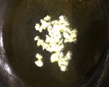 Foto del paso 4 de la receta Rape y merluza en salsa de ajo y vino blanco