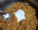 A picture of step 4 of Bharwa parwal ki sabji with besan.