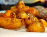 Foto del paso 7 de la receta: Bondiolita con salteadito de papines, champis y tomates asados!