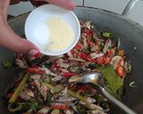 Foto langkah ke 6 dari resep Oseng Tongkol Mercon.