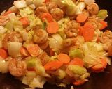 Foto del paso 4 de la receta: Chow mein de camarones🌹