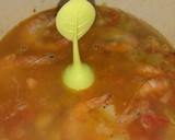 Foto del paso 4 de la receta: Caldo de camarón con papas