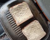 A picture of step 2 of Beef mince sandwich.
