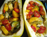 Foto del paso 2 de la receta: Zucchini relleno con hojas de brócoli y alguna cosita más.