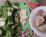 Foto langkah ke 1 dari resep Sop Bakso Oyong.