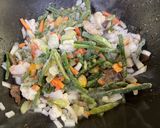 A picture of step 4 of Prawn and Veggie Fried Rice.