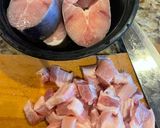 Hình bước làm 1 của món Cá bông lau kho thịt
