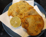 Foto del paso 2 de la receta: Pechuga de pavo empanado con queso
