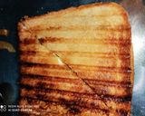 A picture of step 4 of Grilled corn capsicum sandwich.