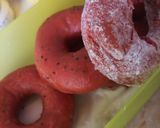 Foto langkah ke 4 dari resep Donat buah naga. lembut.