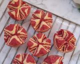 Foto langkah ke 5 dari resep Bolu Kukus Merah Putih.